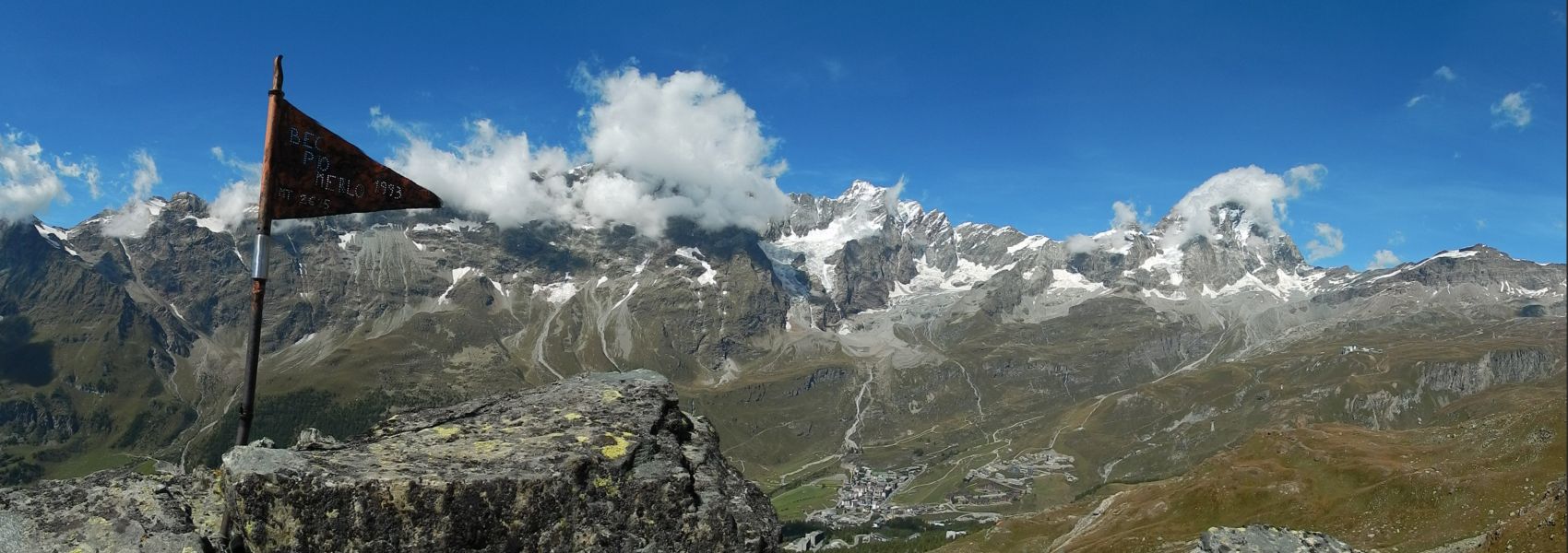 Panorama dalla vetta del Bec Pio Merlo - Foto di Gian Mario Navillod.