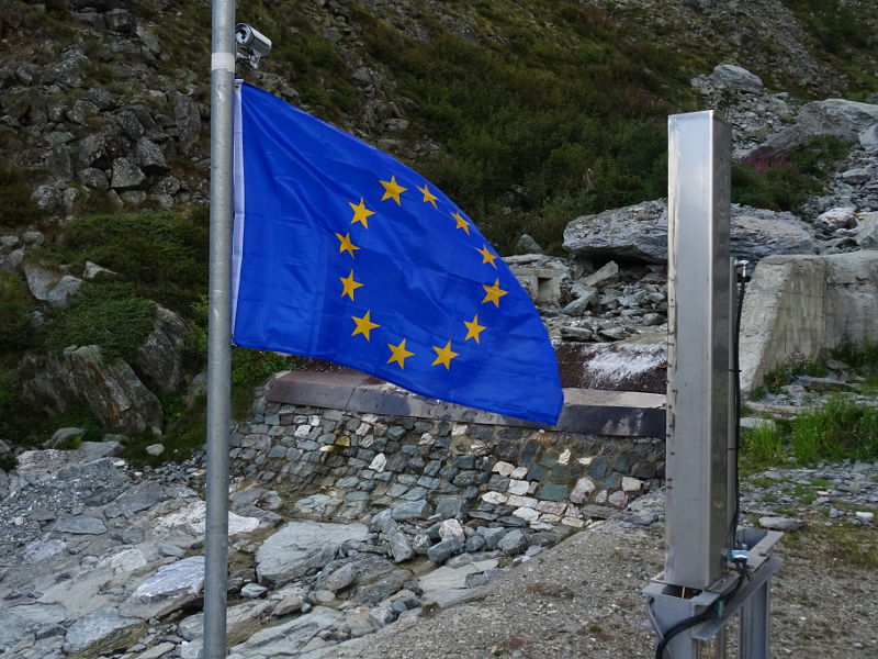 Presa del Ru Courtaud, il canale irriguo più lungo della Valle d'Aosta resa accessibile ai turisti con fondi dell'Unione Europea - Foto di Gian Mario Navillod.