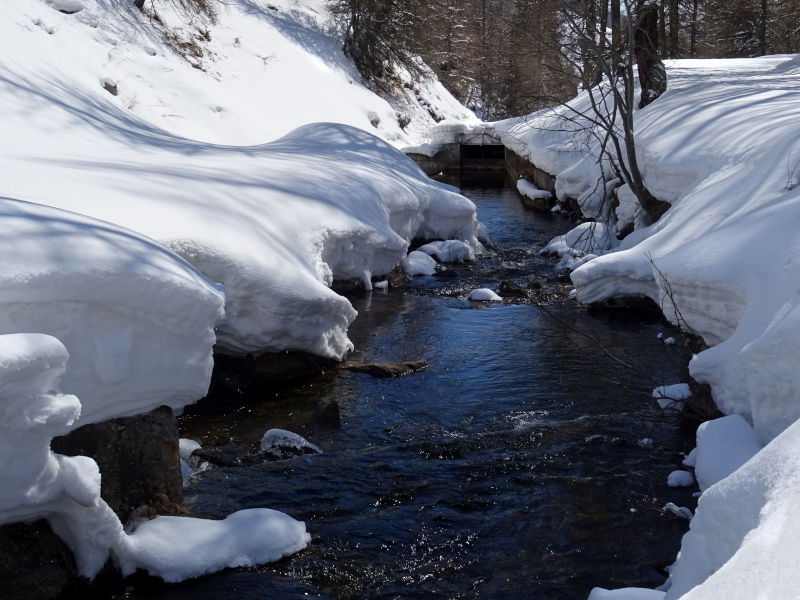 Presa del Ru de Torgnon in inverno - foto di Gian Mario Navillod.
