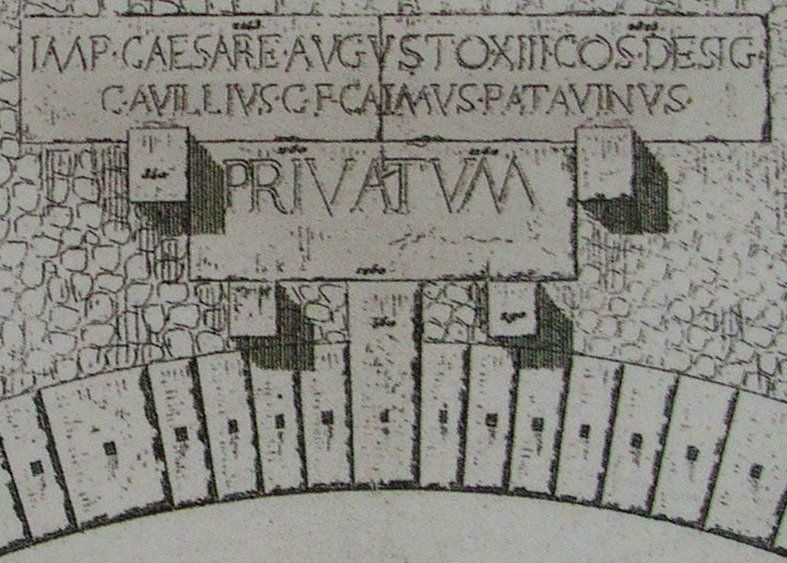 Epigrafe romana sul ponte acquedotto di Pont d'Aël/Pondel