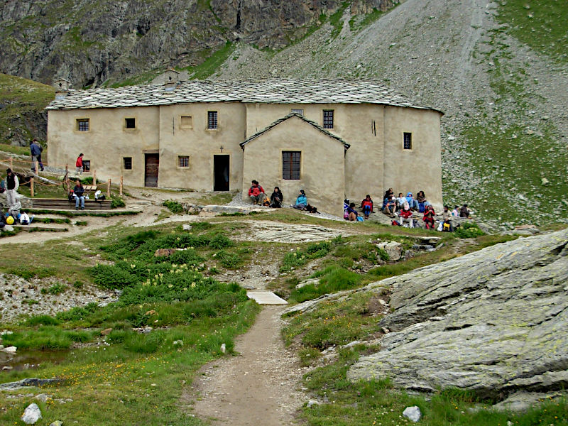 Il santuario di Cunéy - foto di Gian Mario Navillod.