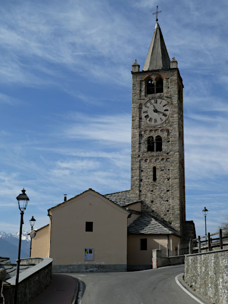Lungo la Via Francigena - Chiesa di Saint-Christophe - Foto di Gian Mario Navillod.