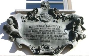 Targa dedicata ad Innocenzo Manzetti ideatore esecutore nel 1864 del primo apparecchio telefonico - Foto di Gian Mario Navillod.