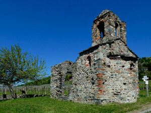 Lungo la Via Francigena - Il Gesiun di Piverone (la chiesona in dialetto piemontese) - Foto di Gian Mario Navillod.